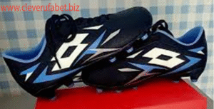 Sepatu Bola Lotto